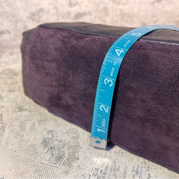 Innue leather purple and tan rustic hobo shoulder bag made in Italy - Picture 12 of 12